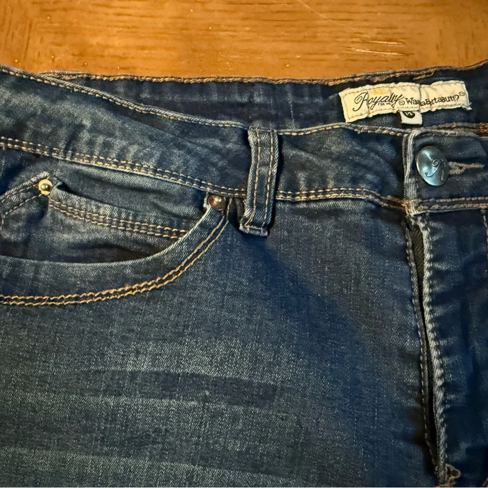Royalty for me - WannaBetaButt size 14 jeans - Picture 3 of 9